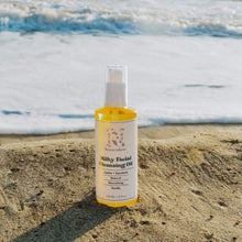 Load image into Gallery viewer, Milky Facial Cleansing Oil
