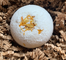 Load image into Gallery viewer, Potager Bath Bombs

